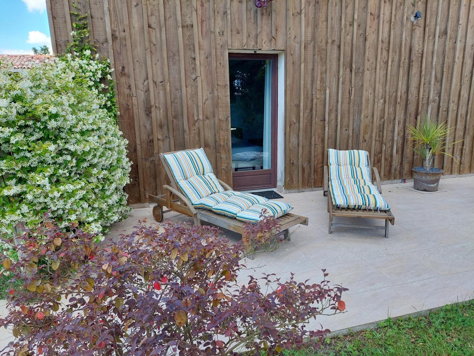 Gîte Cosy Grand confort dans un écrin de verdure Agudelle Exterior foto